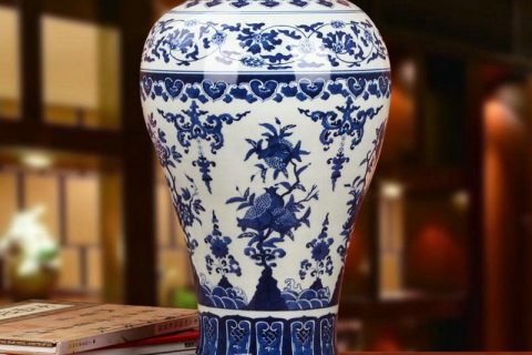 RZLG41      Hand painted peach design decorative porcelain vase