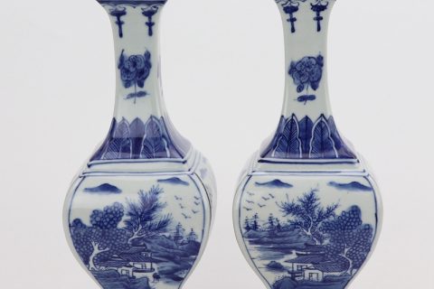 RYUK35 Chinese antique Qing dynasty white and blue decor vase