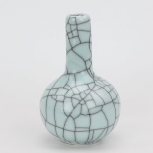 RYXC18-J  CHINA Longquan celadon geyao crack glaze wire grain vase