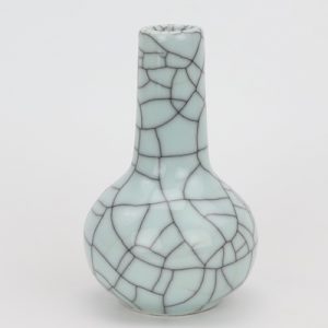 RYXC18-L Shengjiang Longquan celadon geyao crack glaze wire grain small vase