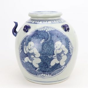 RZGC08 Archaize hand-painted blue and white flowers open light boy play lotus jar