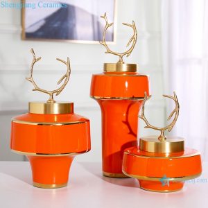 RZRV38-A-B-C Red ceramic vase with gold-plated copper cover
