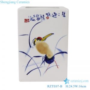 RZTE07-B Blue and white freehand brushwork heron pattern road along the square vase pen holder