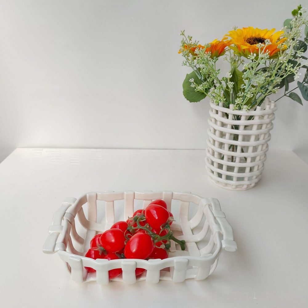 RWAA07  Creative rectangular shape ceramic woven skeleton dinnerware with handlesSize (cm):6H x16.5Wx23.5L   Size (inches):2.36H x9.25Wx6.5L