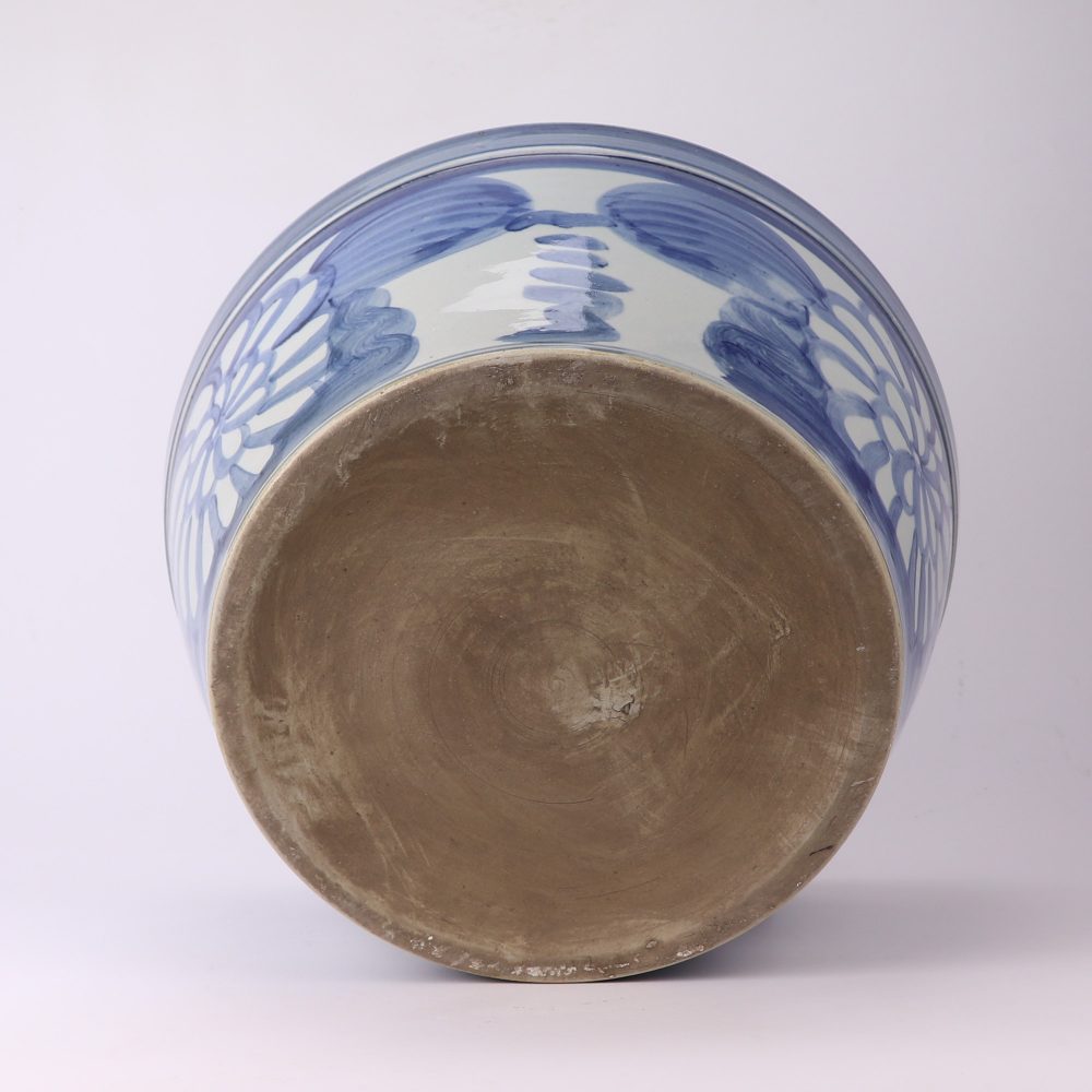 Jingdezhen ceramic blue flower pattern garden decoration small flower pot fish tank bottom figure