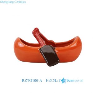 RZTO100-A Dutch-style Black and Red Ceramic Boating Rowing Figurine Sculpture for Home decoration